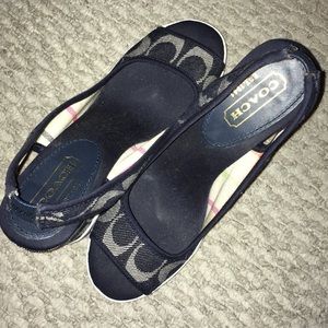 Two-Tone Coach Wedge